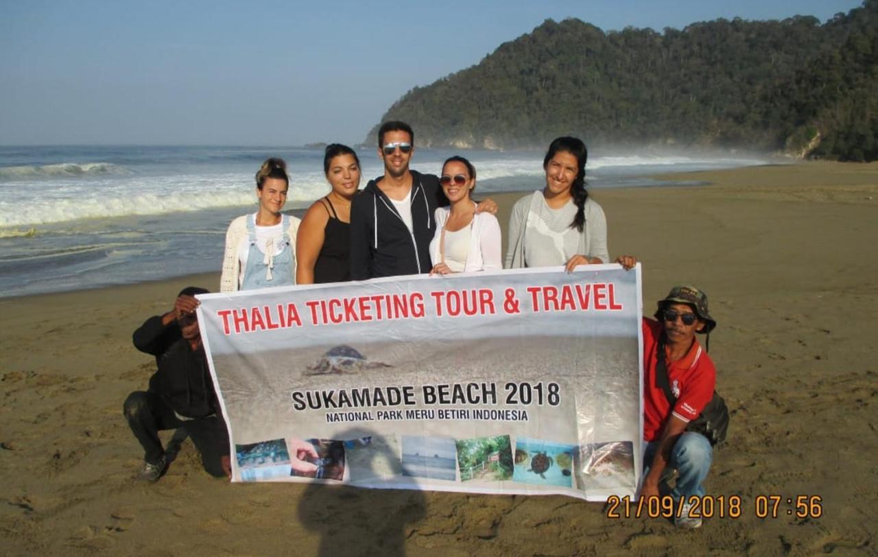 Thalia Homestay & Ijen Bromo Tour Banyuwangi  Exterior photo
