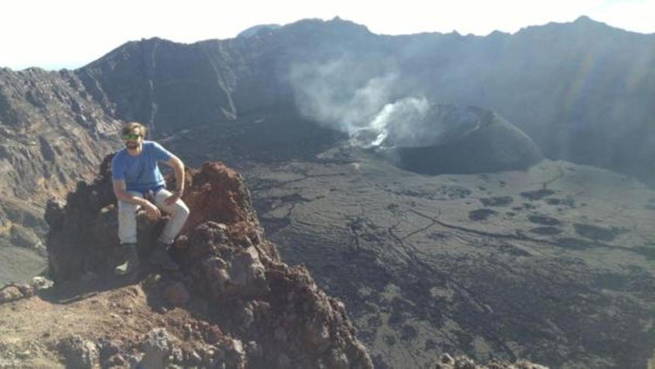Thalia Homestay & Ijen Bromo Tour Banyuwangi  Exterior photo